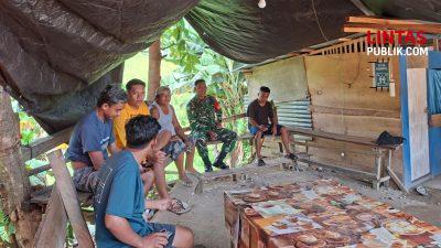 Babinsa Koramil 1314-01/Kwandang Laksanakan Komsos di Desa Monano