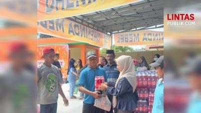 Jelang Idul Fitri, Ketua Komisi III DPRD Gorut Bagikan 2.000 Paket Minuman kepada Kaum Dhuafa