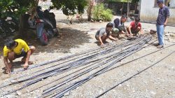 Kades Bulontio Timur Tinjau Pekerjaan Jembatan Perintis Garuda, Pastikan Progres Sesuai Rencana